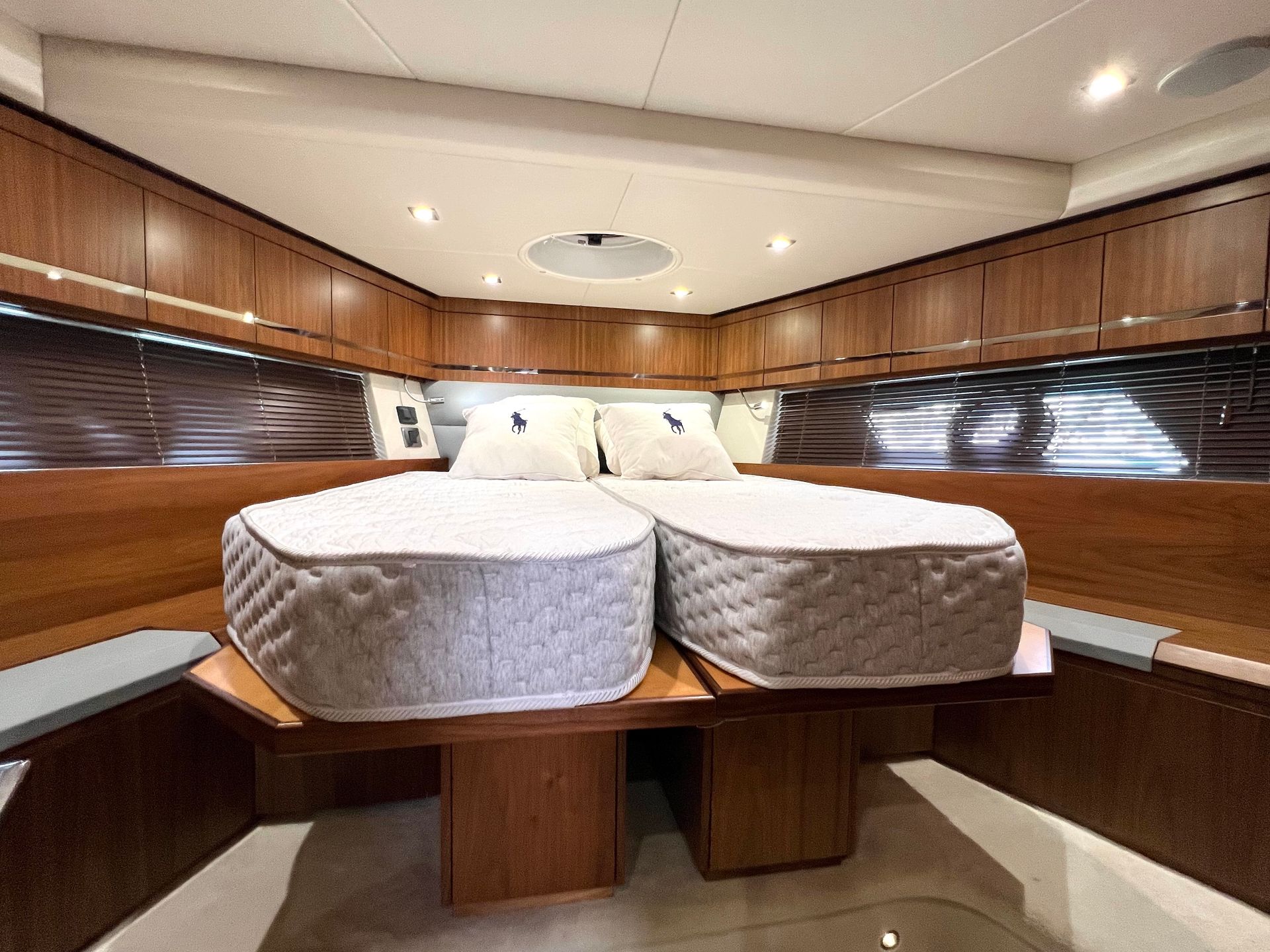 slider 17 Sunseeker San Remo 485